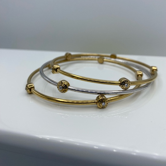 Henri Bendel || 3pc Rivet Bangle Bracelets || EUC w Dust Bag & Box - Picture 5 of 7